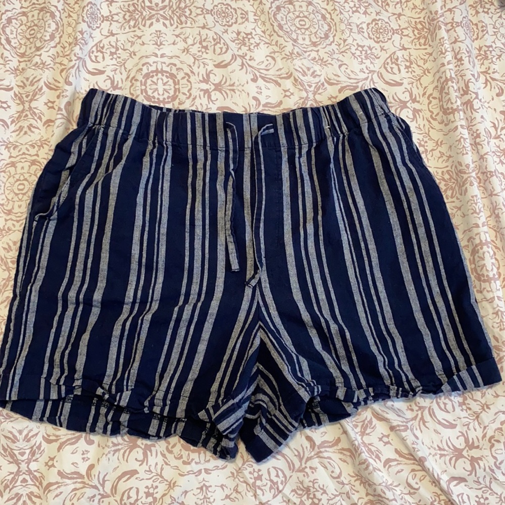 Navy blue and gray striped shorts from Uniqlo, L